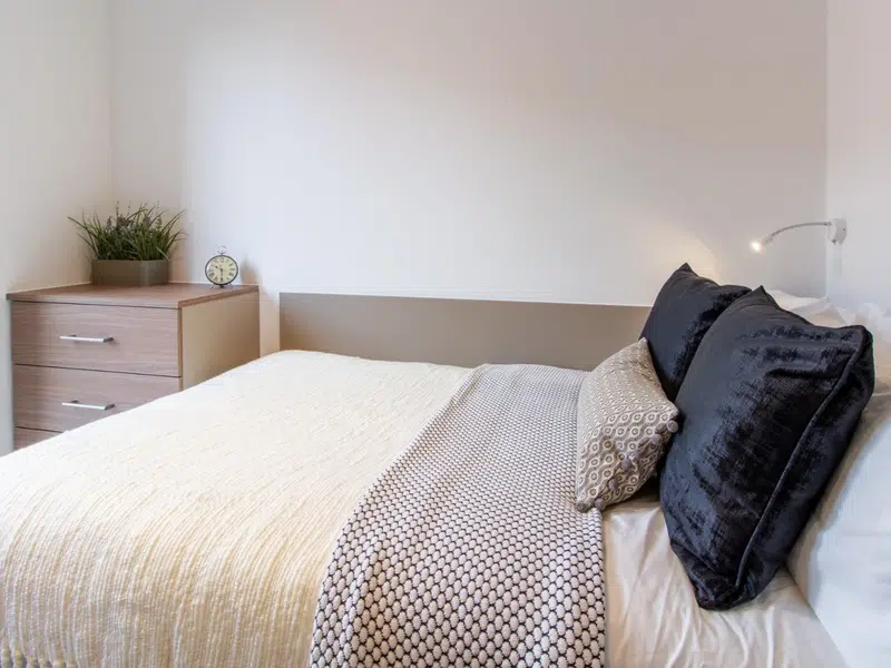 8 Bed En-suite photo 1