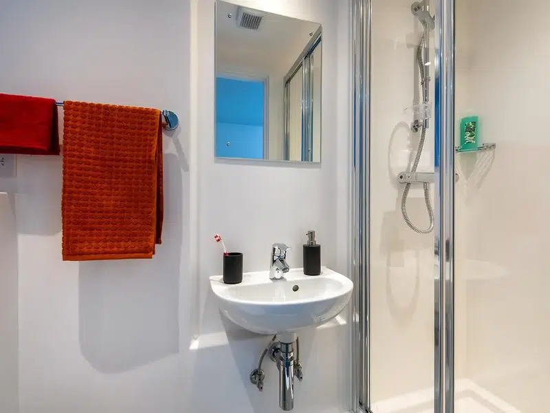 9 Bed Classic En-suite photo 2