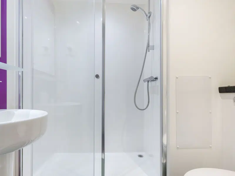 Classic En-suite photo 3