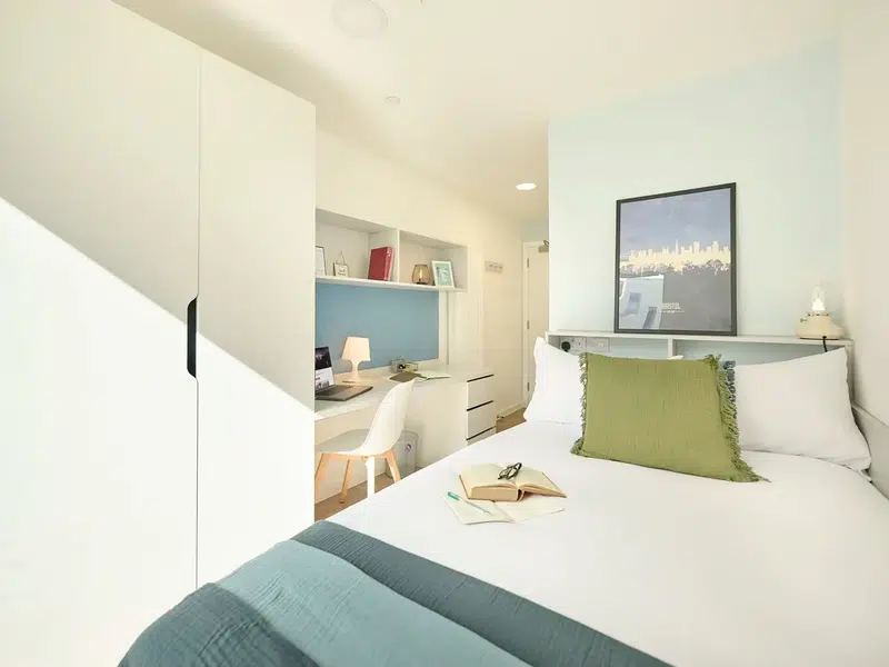 Bronze Ensuite photo 1