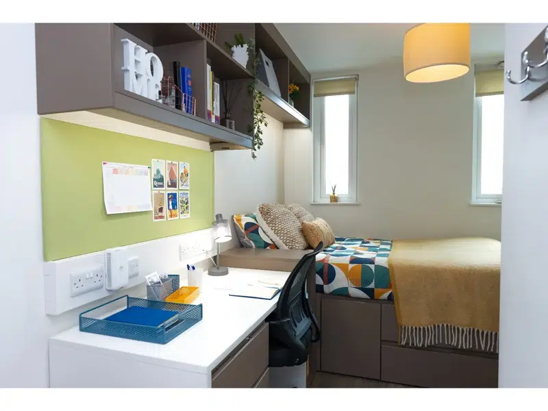 Bronze Ensuite photo 3