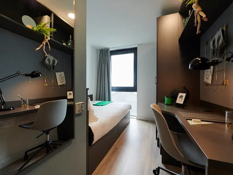 Bronze Ensuite photo 1