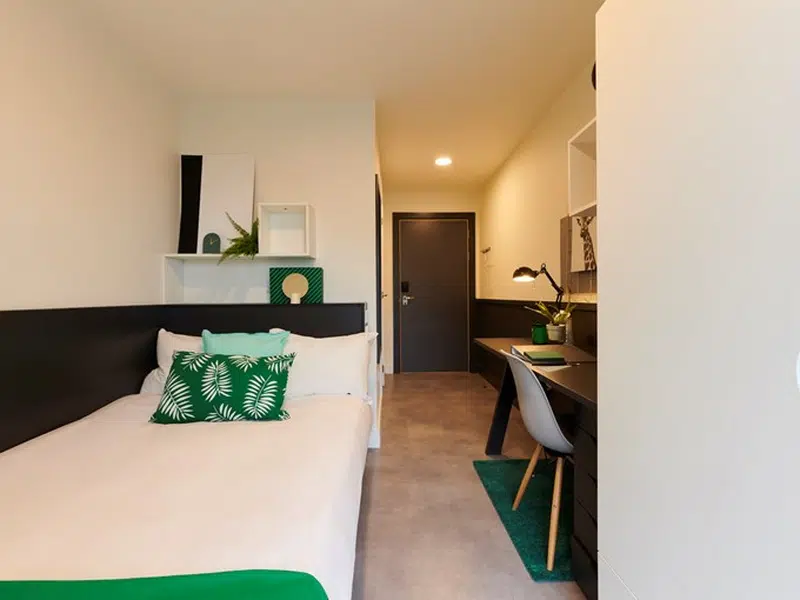 Bronze Ensuite photo 1