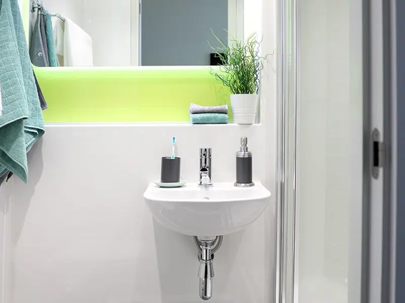 Bronze Ensuite photo 5