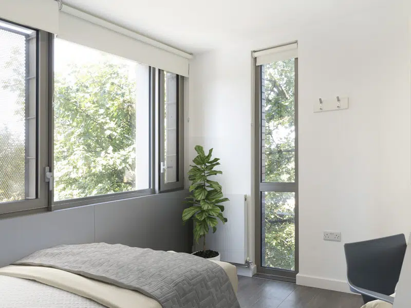 3 Bed Apartment photo 2