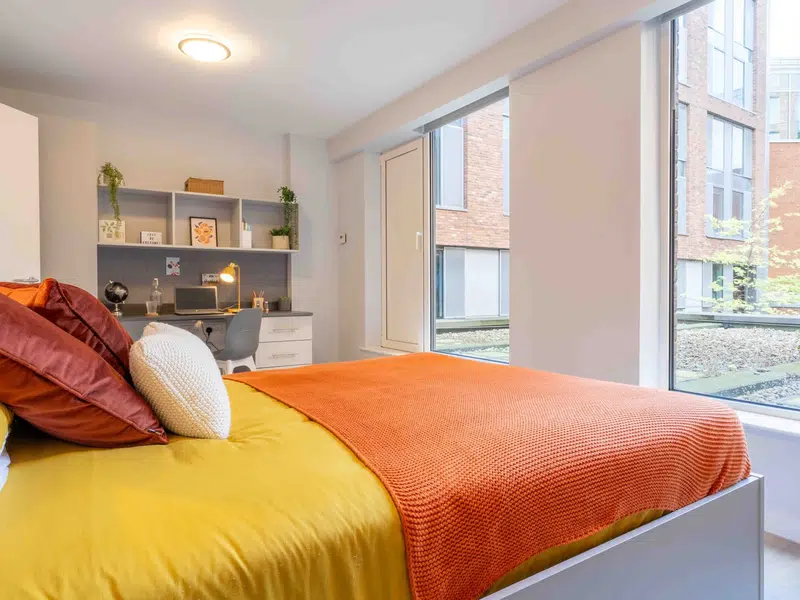 Bronze 1 Bed Apartment Plus photo 2