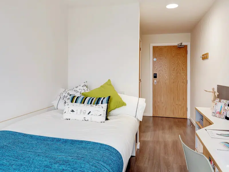Bronze Two Bed Flat photo 1