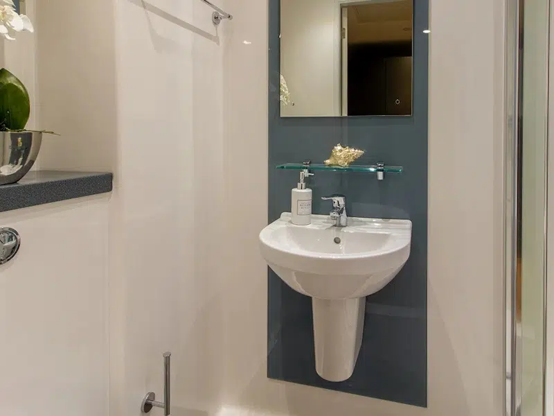 Classic 4 Bed Ensuite photo 6