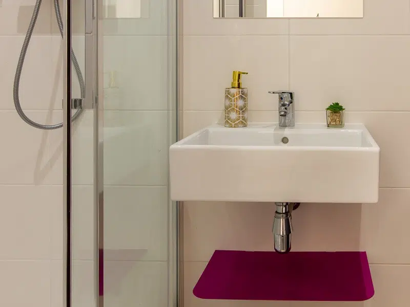 Classic En-suite photo 6