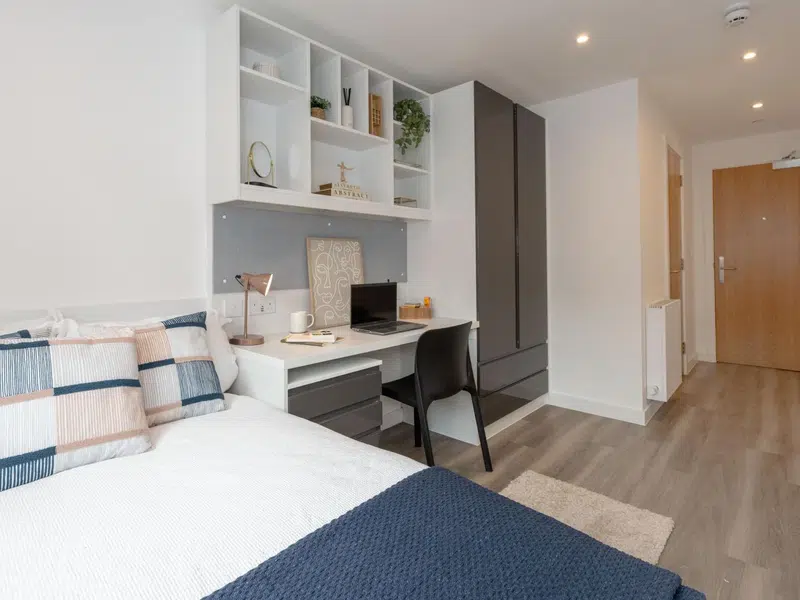 Club En-suite photo 2