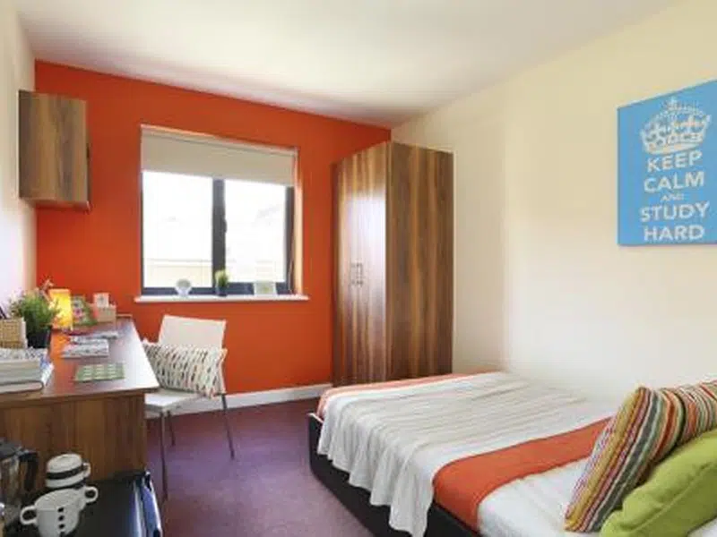 Classic En-Suite, Tallis Court photo 2