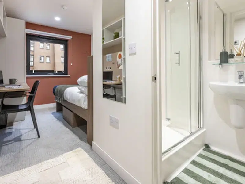 Classic Ensuite photo 3