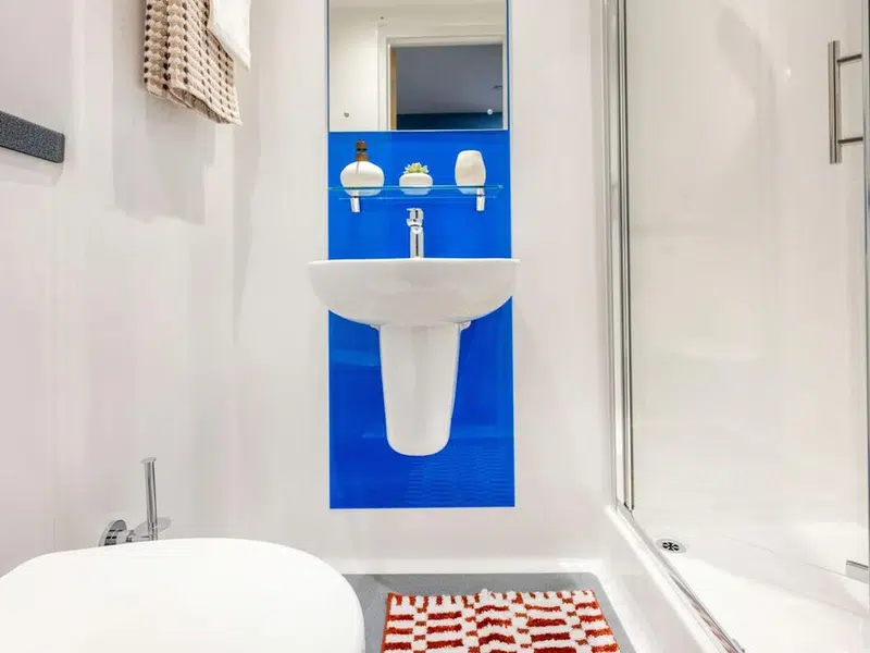 Classic Ensuite photo 5