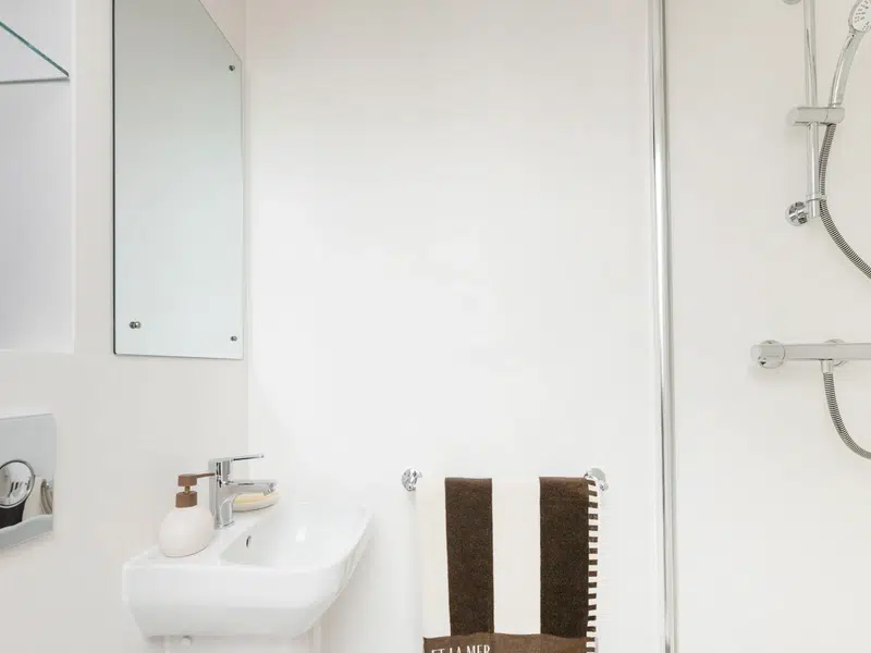 Classic Ensuite photo 6