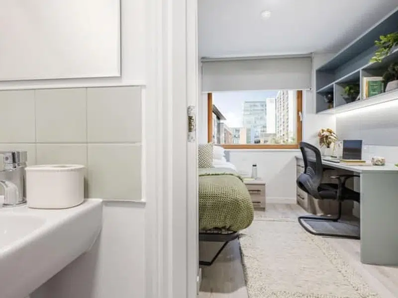 Classic Ensuite photo 6