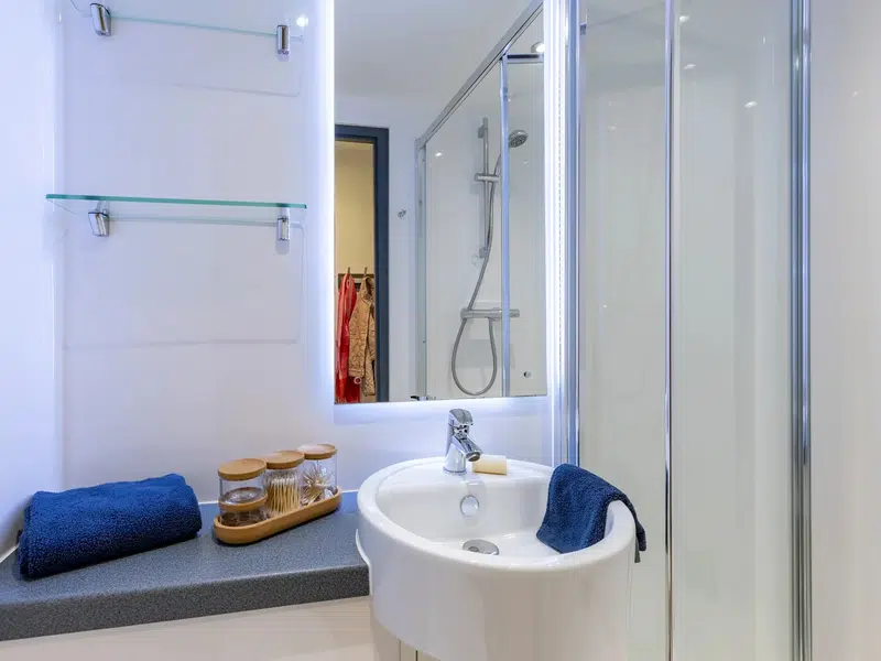 Classic Ensuite photo 1