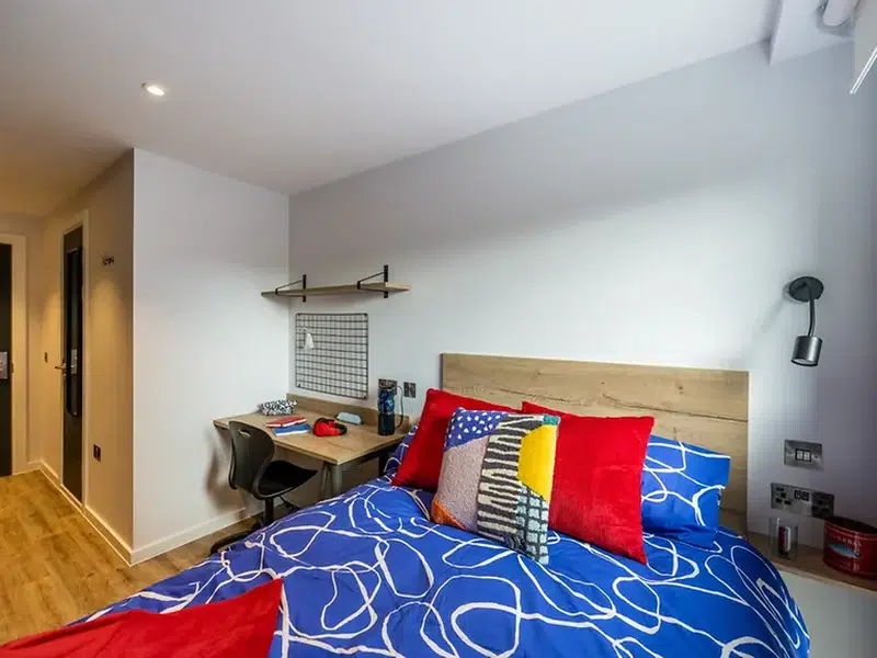 3 Bed Ensuite photo 1