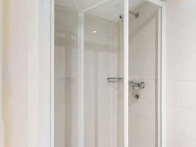 Classic Ensuite photo 5