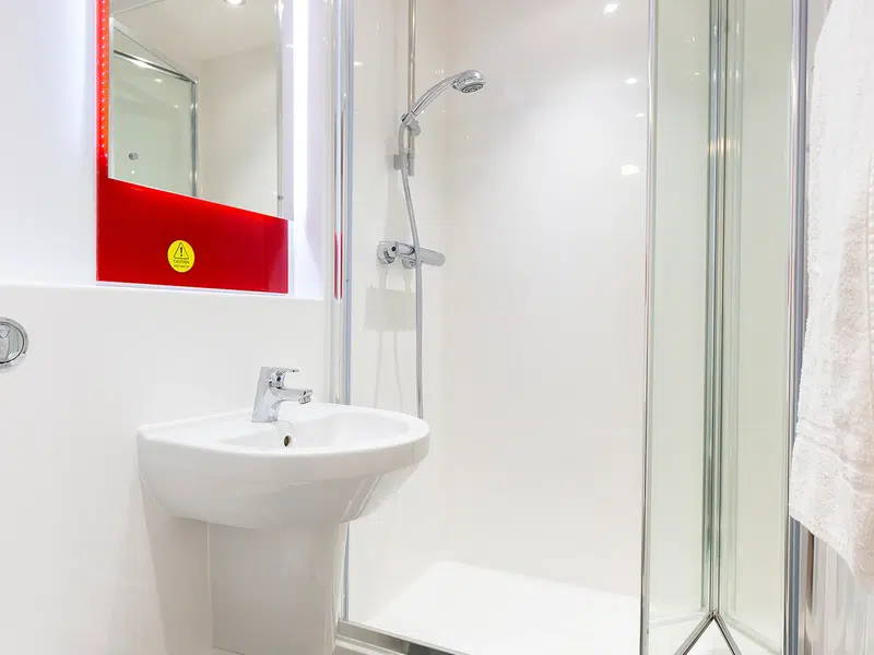 Classic Ensuite photo 4