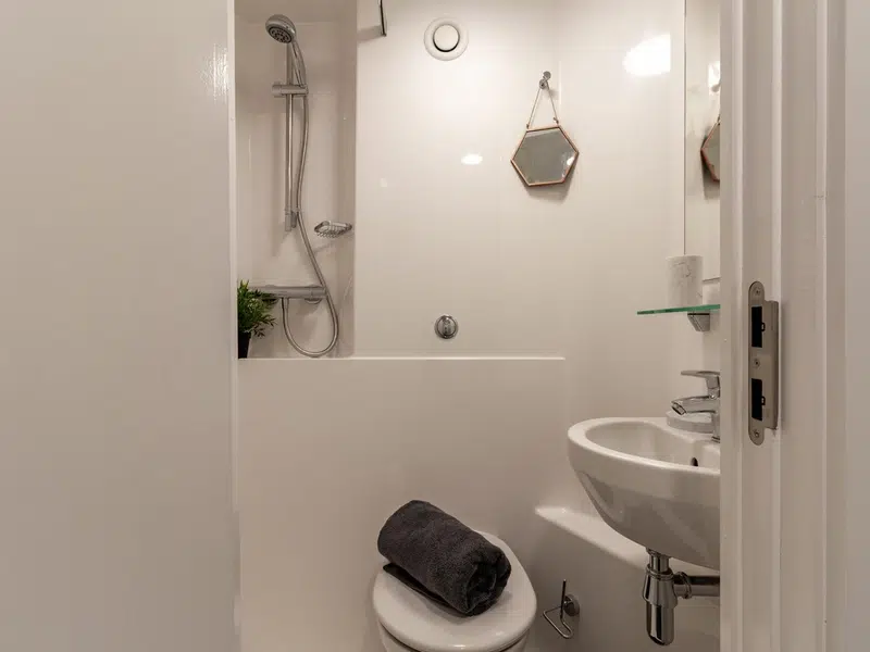 Classic Plus 4 Bed Ensuite photo 4