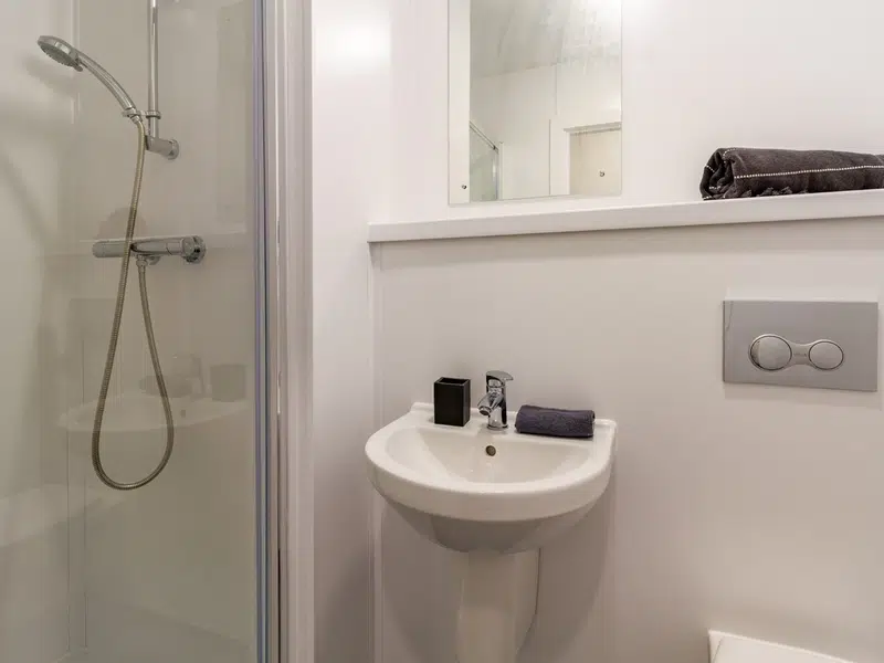 Classic Townhouse Ensuite photo 6