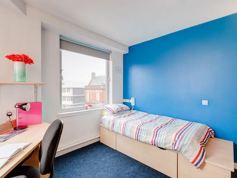 Classic Two Bedroom Apartment photo 2
