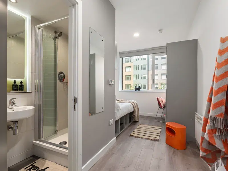 Classic Ensuite photo 3
