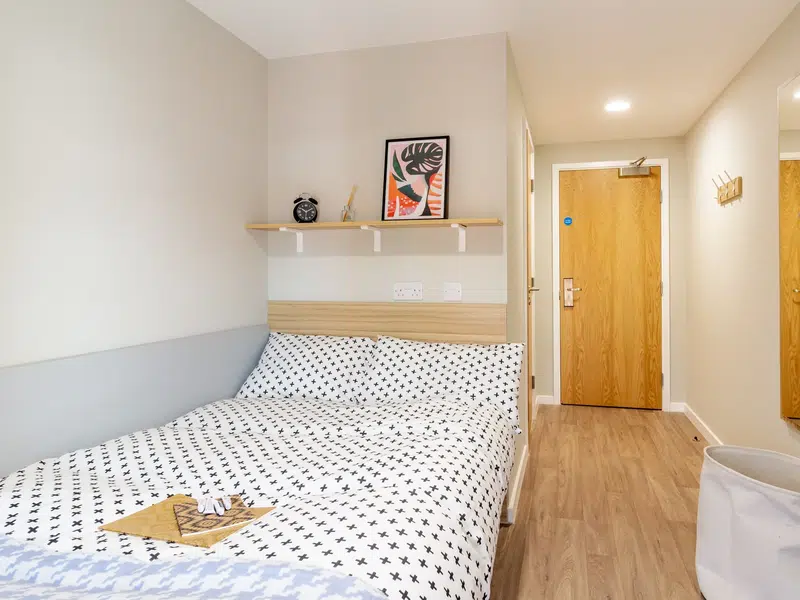 Copper En Suite photo 3