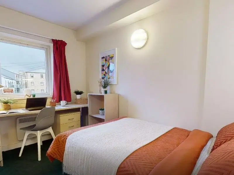 Copper En Suite photo 2