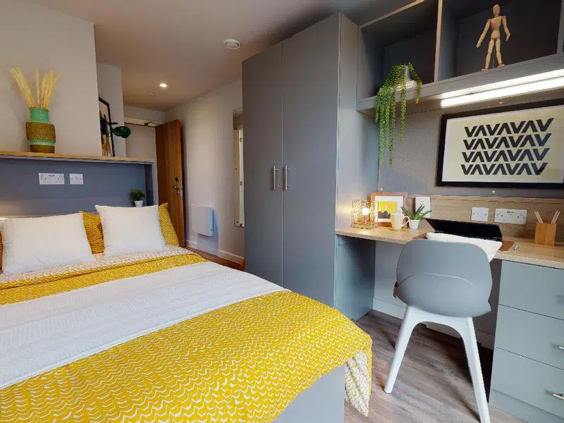 Copper En Suite photo 1
