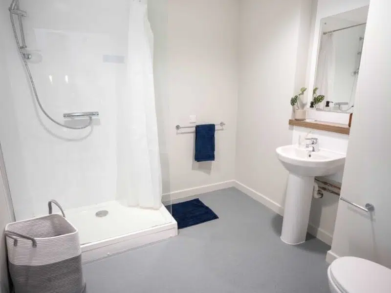 Ensuite Cluster Premium Accessible photo 1