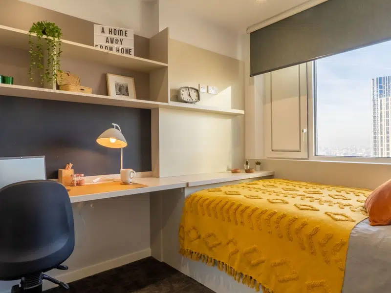 Penthouse Ensuite photo 4