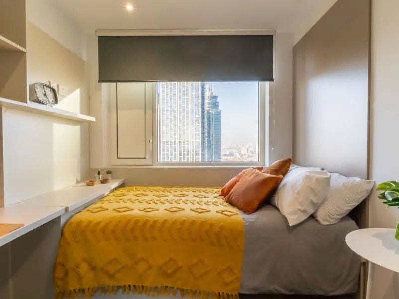 Penthouse Ensuite photo 2