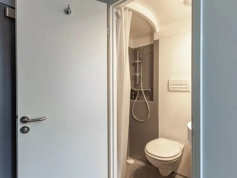 Deluxe Ensuite photo 5