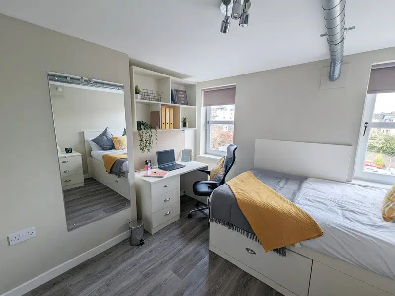 Deluxe Ensuite photo 1