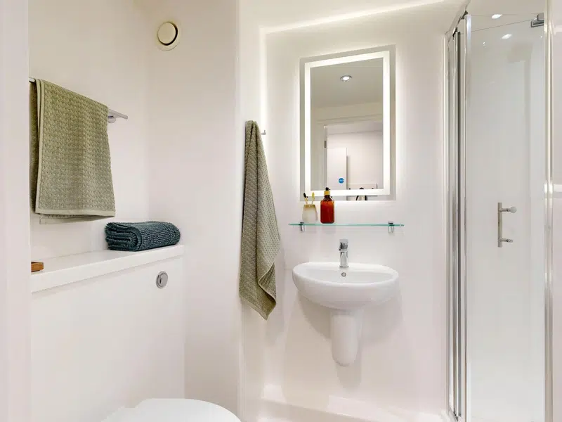 Deluxe Ensuite Ground photo 3