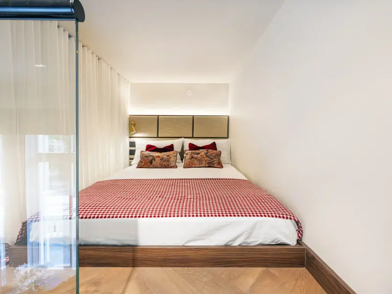 Deluxe Mezzanine photo 1