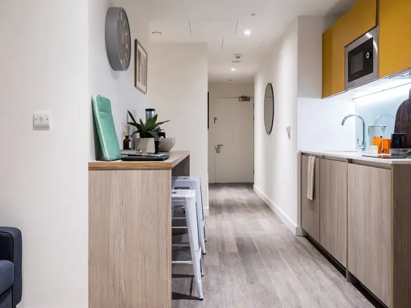 Diamond Ensuite photo 4