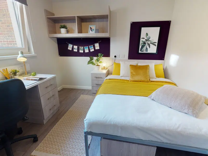 En Suite photo 2