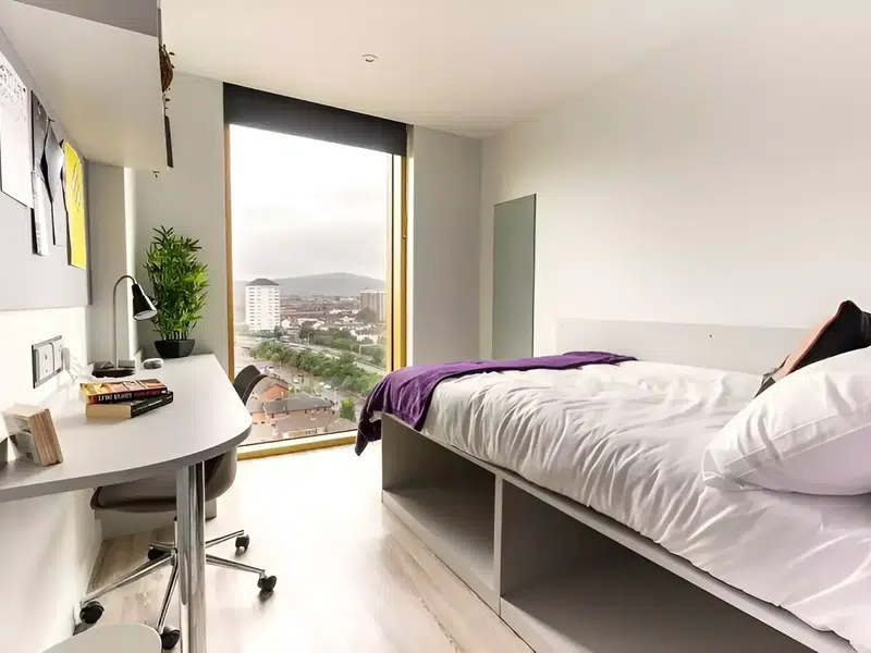 En Suite – Mountain View photo 1