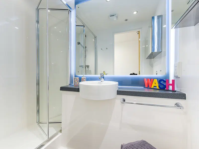 Ensuite Platinum photo 3
