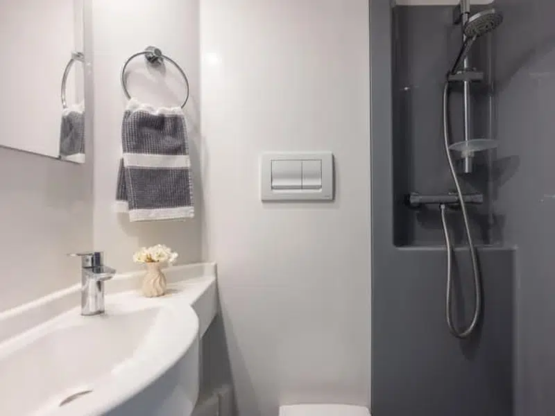 Classic Ensuite photo 4
