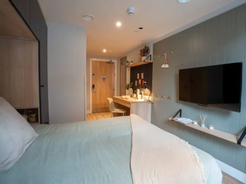 Classic Ensuite - 3 Bed Apartment photo 1
