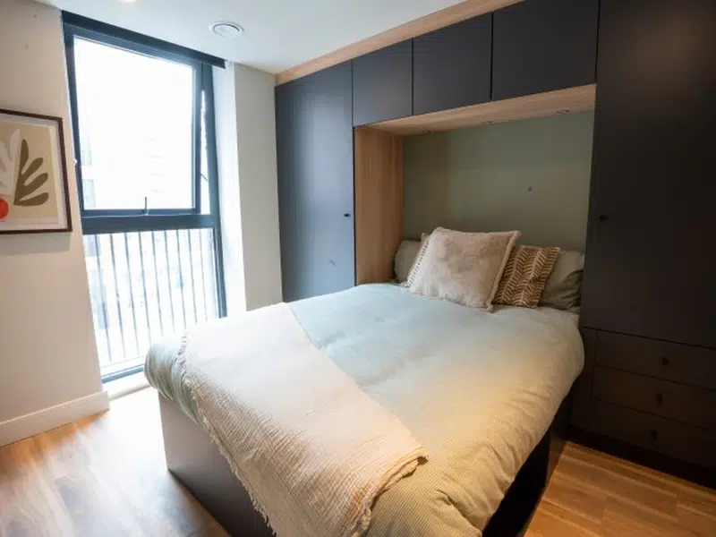 Classic Ensuite - 4 Bed Apartment photo 1