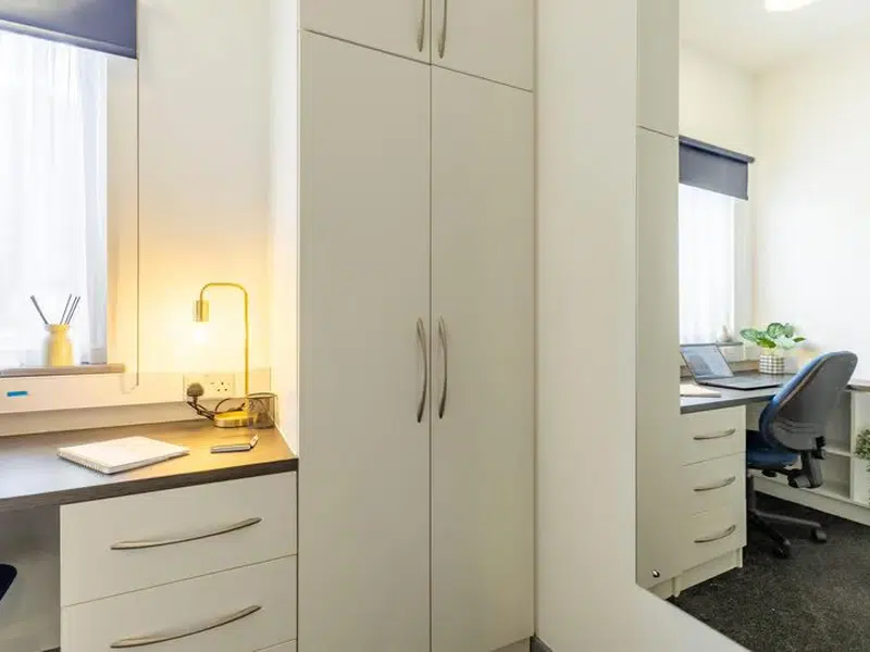 Ensuite (5/6 Bed) photo 4