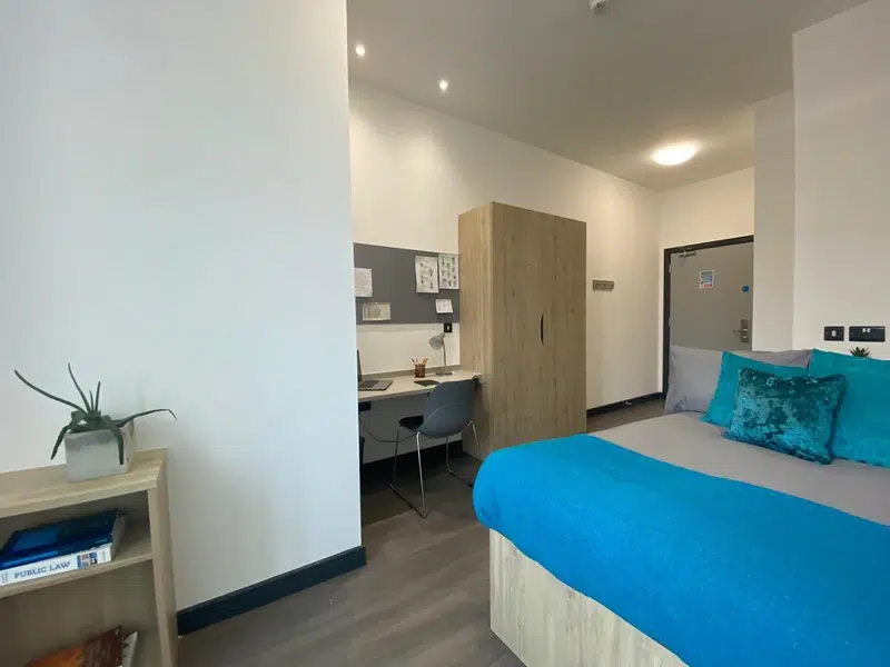 Ensuite Bronze photo 1