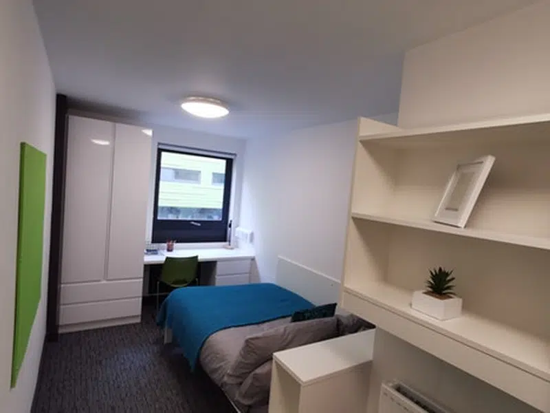 Ensuite Bronze photo 1