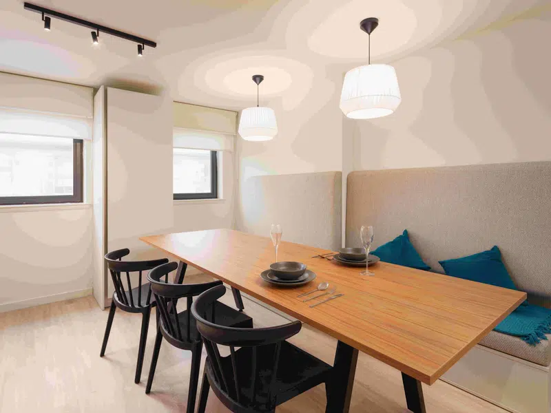 Ensuite - Courtyard photo 1