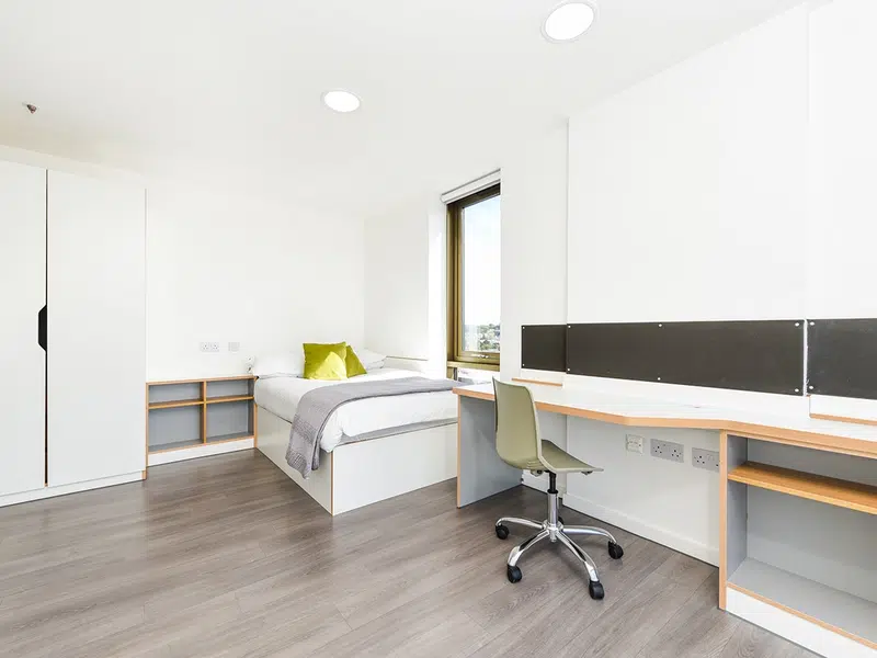 Ensuite Gold Plus photo 1