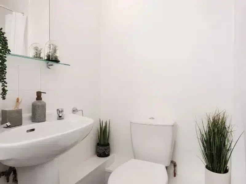 Silver En Suite photo 3